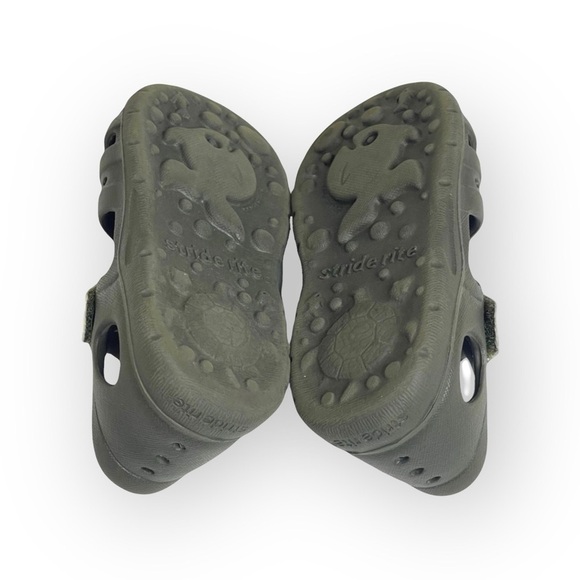 Stride Rite ✿ Unisex Children’s Kid’s Outdoor Sandal ✿ Army Green Camo ✿ Boy 8 - Picture 11 of 16